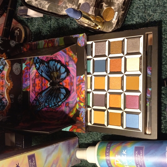 THE ULTIMATE URBAN DECAY BUNDLE OF PERFECTION!!! SEVEN EYESHADOW PALETTE ALONE!! - Picture 13 of 15